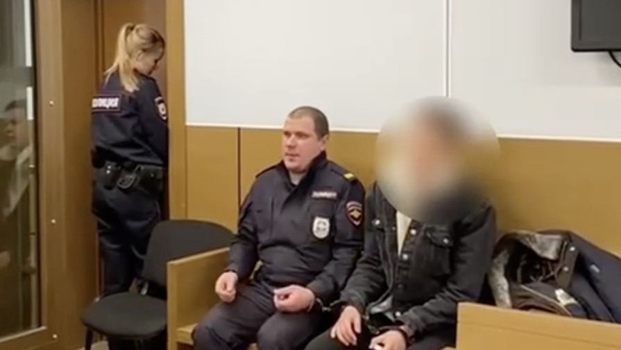 Суд отправил в СИЗО 17-летнего подростка, насмерть сбившего 22-летнюю девушку