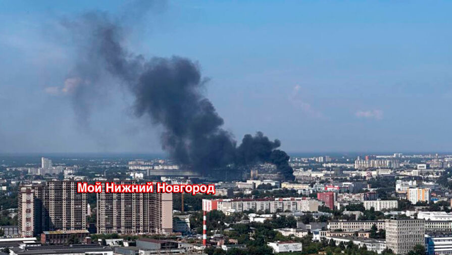 В Нижнем Новгороде загорелось заброшенное здание 