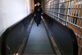 Заместитель главы ФСИН России Олег Коршунов на территории следственного изолятора «Кресты-2»