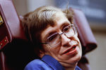 Профессор Стивен Хокинг на запуске выставки «Говори со мной», которая исследовала роль новых технологий в совершенствовании общения инвалидов, 1993 год