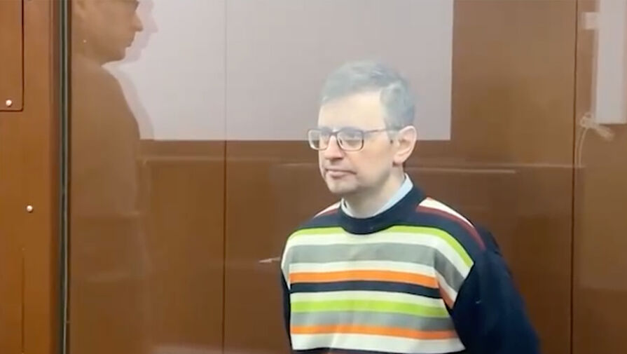 Преподавателя МГУ и ВШЭ приговорили к 13 годам лишения свободы за педофилию