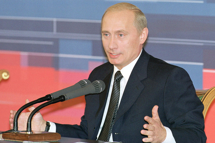Владимир Путин отвечает на&nbsp;вопросы журналистов на&nbsp;пресс-конференции, 2002&nbsp;год