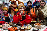 Во время ярмарки достижений народного хозяйства «52 района 52-го региона» в рамках мероприятий в День народного единства в Нижнем Новгороде, 4 ноября 2018 года