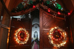 Собор Святого Иоанна, украшенный огнями к&nbsp;рождественским праздникам, Пешавар, Пакистан, 24&nbsp;декабря 2025&nbsp;года