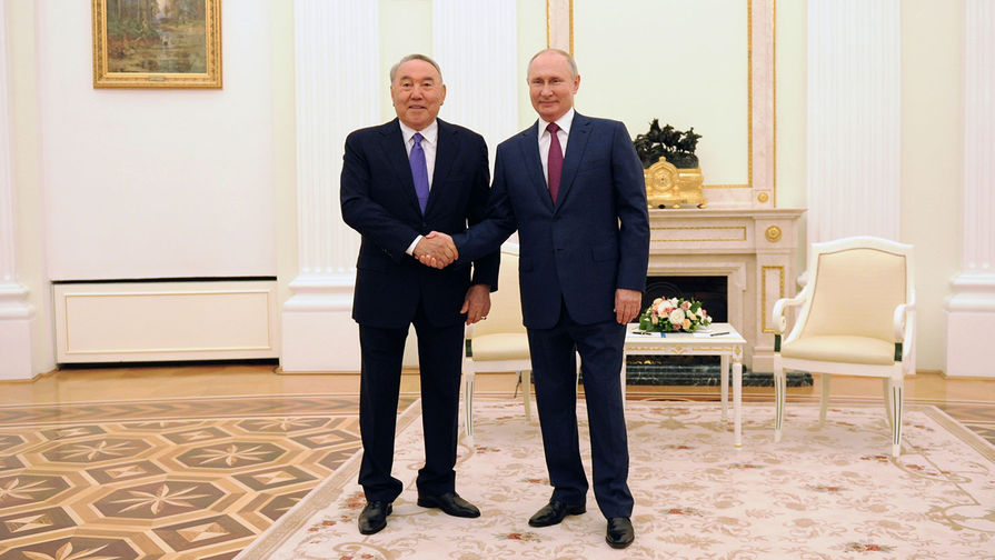 Назарбаев рассказал Путину, что от COVID-19 его спасли российские врачи