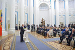 Президент России Владимир Путин на церемонии вручения государственных наград в Екатерининском зале Кремля, 23 мая 2019 года 