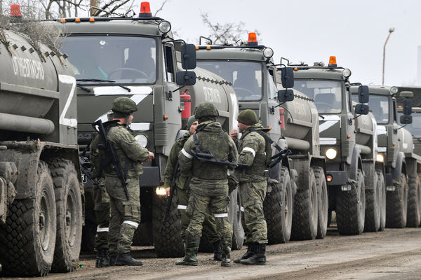 "Toma el poder en tus propias manos". Putin recurrió al ejército ucraniano.