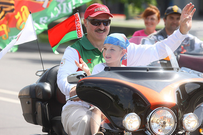 Поехать в Вильнюс на саммит Восточного партнерства может и лично президент Александр Лукашенко