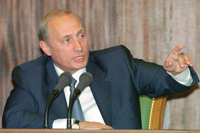 Владимир Путин отвечает на&nbsp;вопросы журналистов на&nbsp;пресс-конференции, 2001&nbsp;год