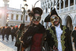 Участники венецианского карнавала, Венеция, Италия, февраль 2019 года