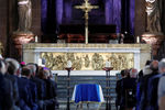 Во время церемонии прощания с бывшим президентом Франции (1995-2007) Жаком Шираком в церкви Святого Сульпиция в Париже, 30 сентября 2019 года
