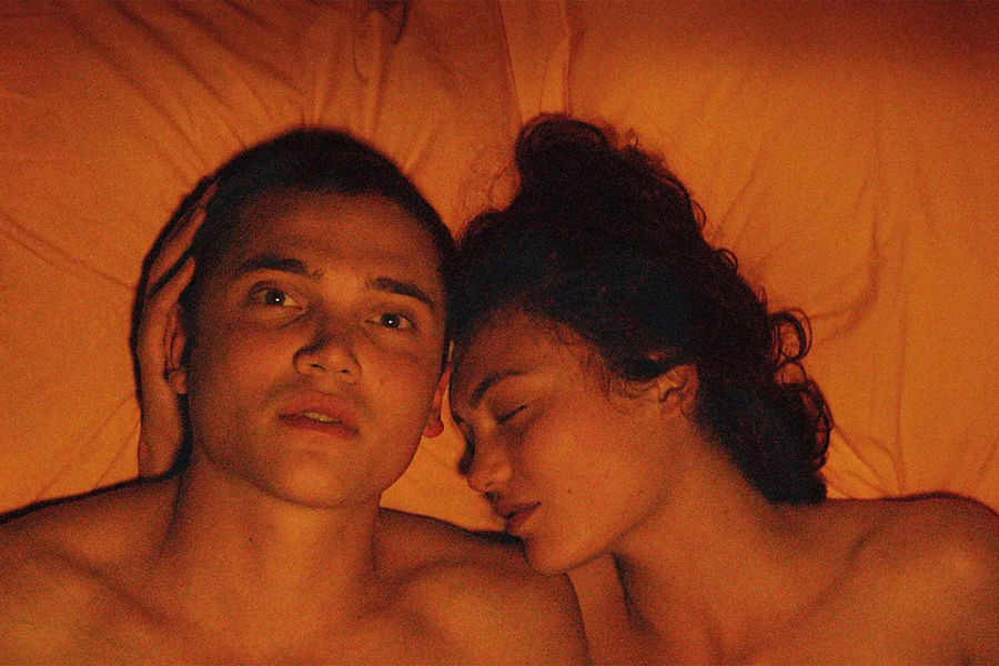 Кадр из фильма «Любовь» (2015)