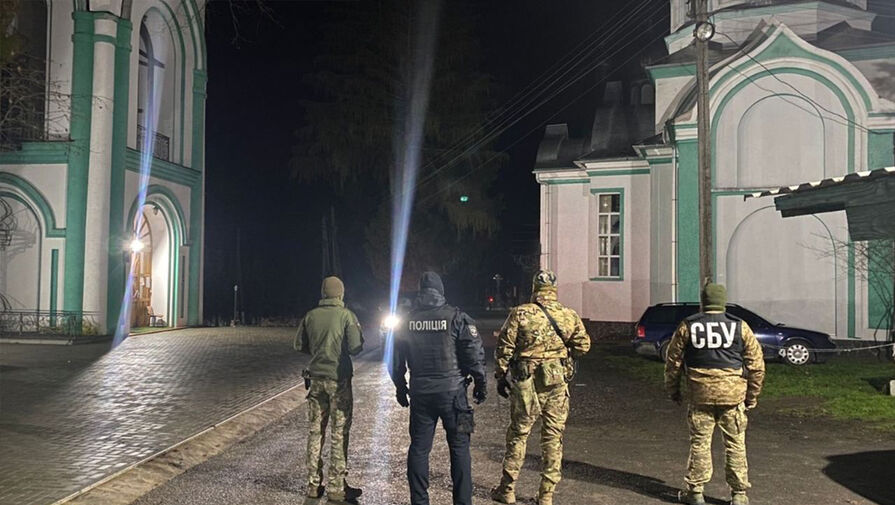 СБУ проводит обыски на объектах УПЦ в Хмельницкой области