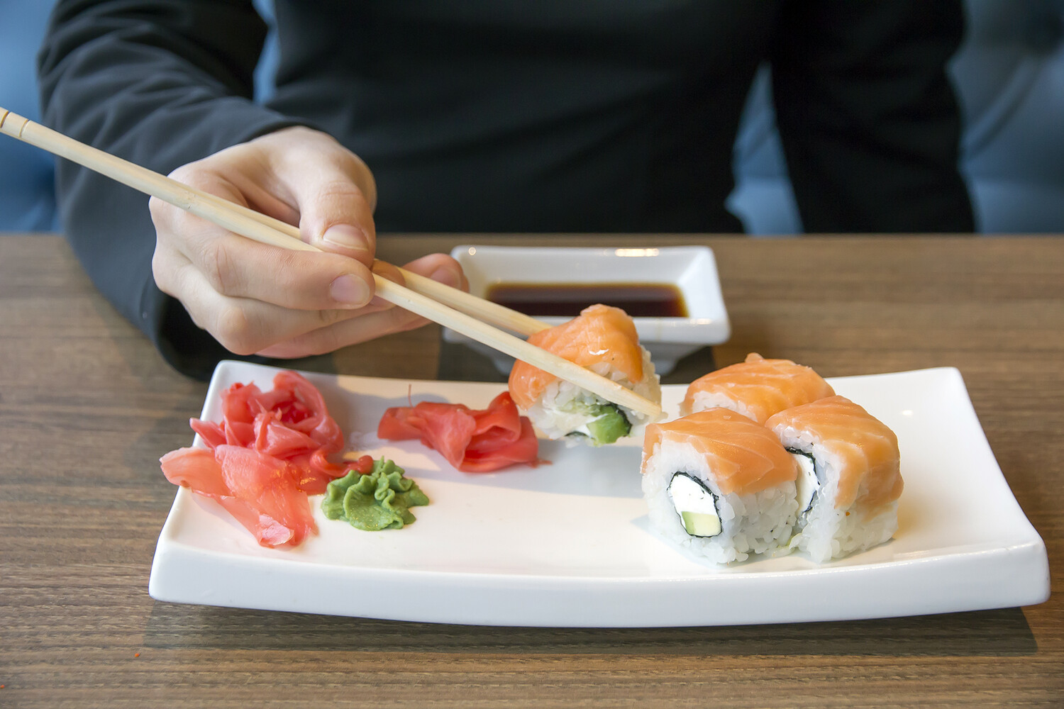 Идеи нестандартного применения палочек для суши с фото