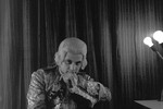 Александр Ширвиндт в роли графа Альмавива в спектакле «Безумный день, или Женитьба Фигаро» по пьесе П. Бомарше в постановке В. Плучека, 1979 год