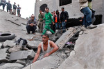 Под обломками спасатели ищут тела чиновников ХАМАС