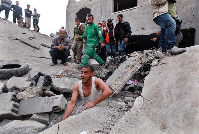 Под&nbsp;обломками спасатели ищут тела чиновников ХАМАС
