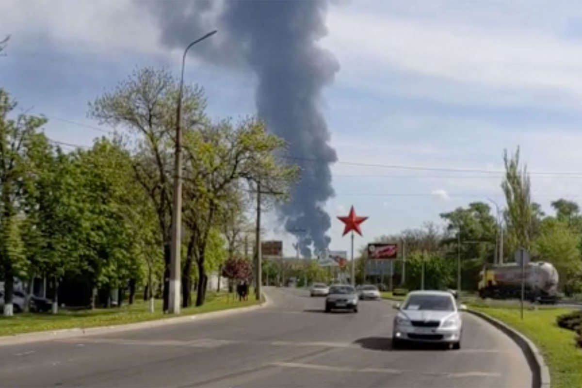 ВСУ сбросили боеприпас на машину в Макеевке в ДНР - Газета.Ru | Новости