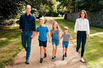 Принц и принцесса Уэльские с детьми: 9-летним Джорджем, 7-летней Шарлоттой и 4-летним Луи, 2022 год
