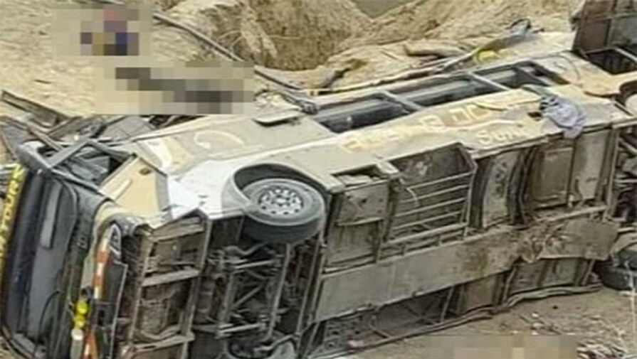 В Перу при падении автобуса с обрыва погибли 25 человек