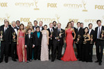 Актеры и сценаристы сериала «Американская семейка», выигравшего главный приз в категории «комедия»