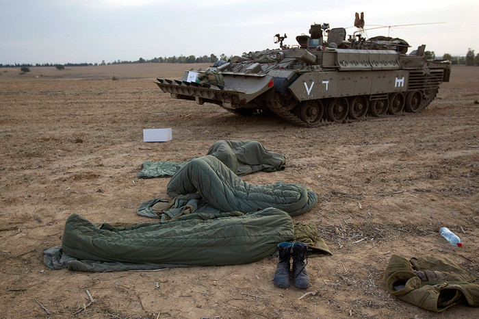 Танкисты ЦАХАЛ на&nbsp;привале у&nbsp;границы сектора Газа