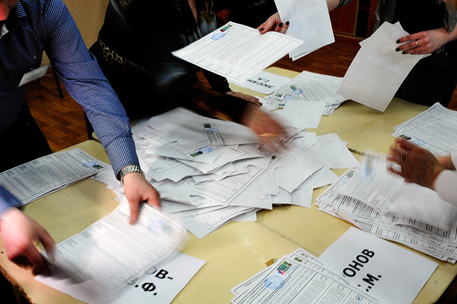 Системные оппозиционные партии при заполнении кандидатур в участковые избирательные комиссии рассчитывают на экс-наблюдателей