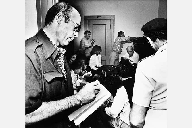 Хантер Томпсон во время слушаний о разводе с Роксанн Пулитцер во Флориде, 1982 год