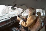 Ирина Мирошниченко за рулем автомобиля, 1994 год