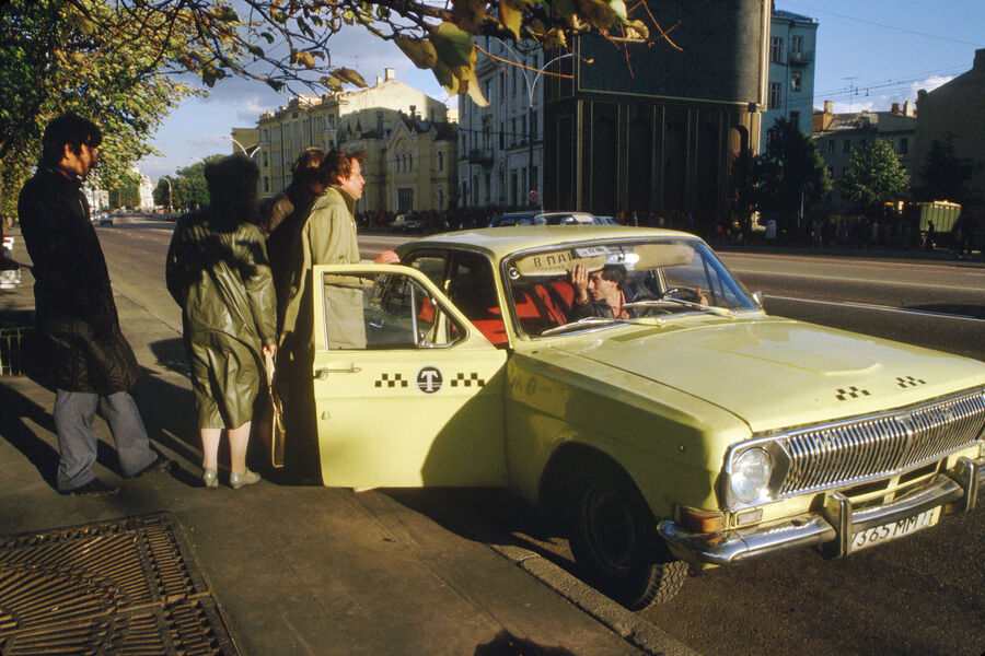 Такси ГАЗ-24 &laquo;Волга&raquo; на&nbsp;улицах Москвы, 1985&nbsp;год