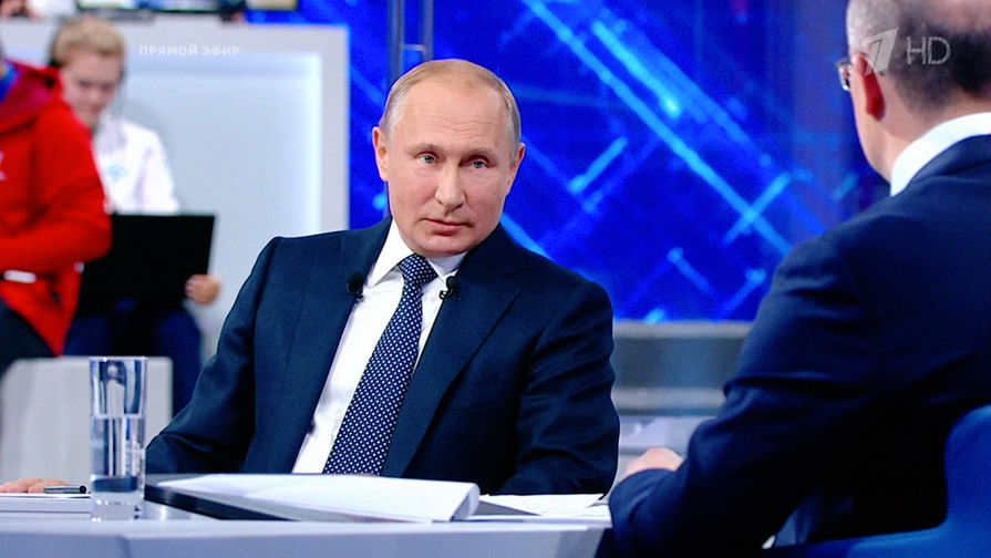 Во время «прямой линии» с президентом России Владимиром Путиным в Москве, 7 июня 2018 года