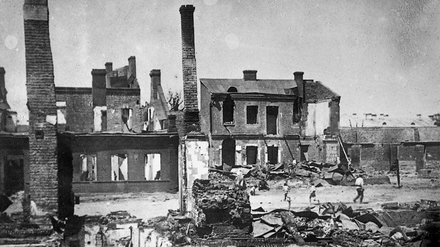 Разрушенный белополяками квартал в Минске. 1920 год
