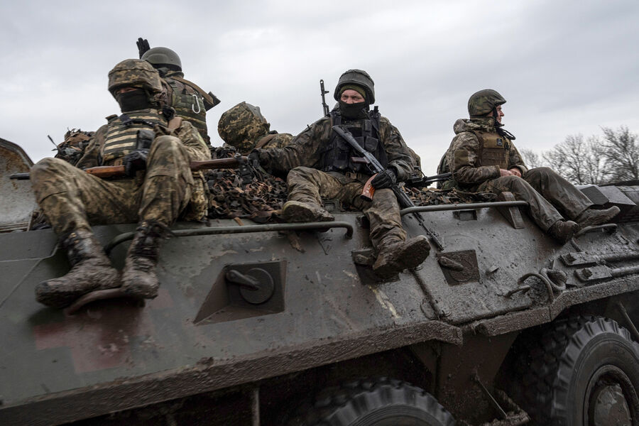 Украинские военнослужащие на передовых позициях возле Угледара, Украина, 2023 год