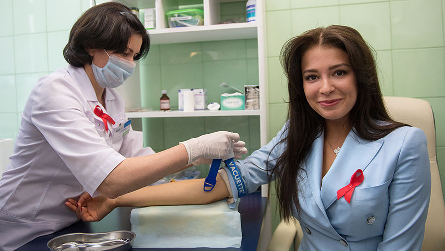 Мисс Россия &mdash; 2015 София Никитчук сдает тест на&nbsp;ВИЧ-инфекцию
