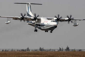 Китай разработал самый большой самолет-амфибию в мире AG600