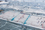 Хоккейный матч на озере Байкал в поселке Большое Голоустное, организованный для привлечения внимания к экологическим проблемам региона, 8 марта 2021 года