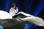 Сербский певец Люк Блэк в финале международного конкурса песни «Евровидение-2023», 13 мая 2023 года