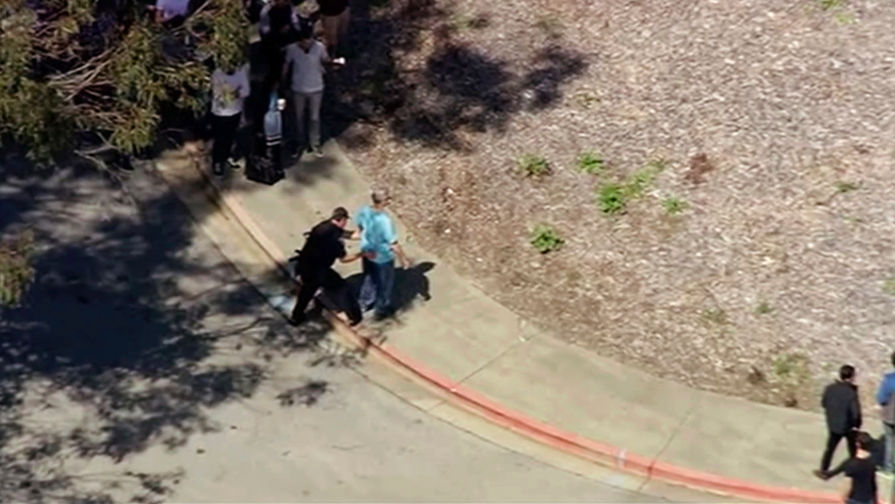 Ситуация около&nbsp;штаб-квартиры YouTube в&nbsp;Сан-Бруно после стрельбы, 3 апреля 2018 года. Скриншот из&nbsp;видео