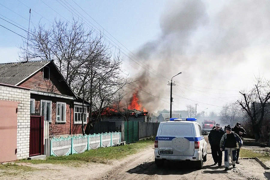 Последствия обстрела поселка Климово в Брянской области, 14 апреля 2022 года