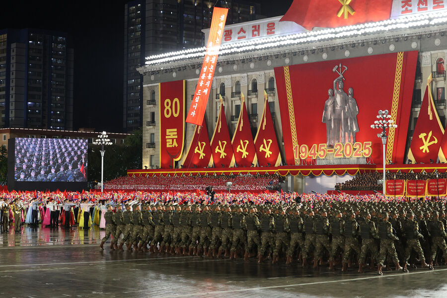 Военный парад в&nbsp;честь 80-летия создания Трудовой партии Кореи, Пхеньян, КНДР, 10&nbsp;октября 2025&nbsp;года