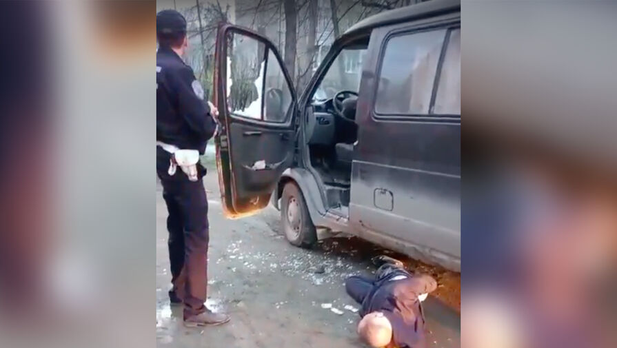 На Урале мужчина помог полиции остановить пьяного водителя, рискуя собственной жизнью