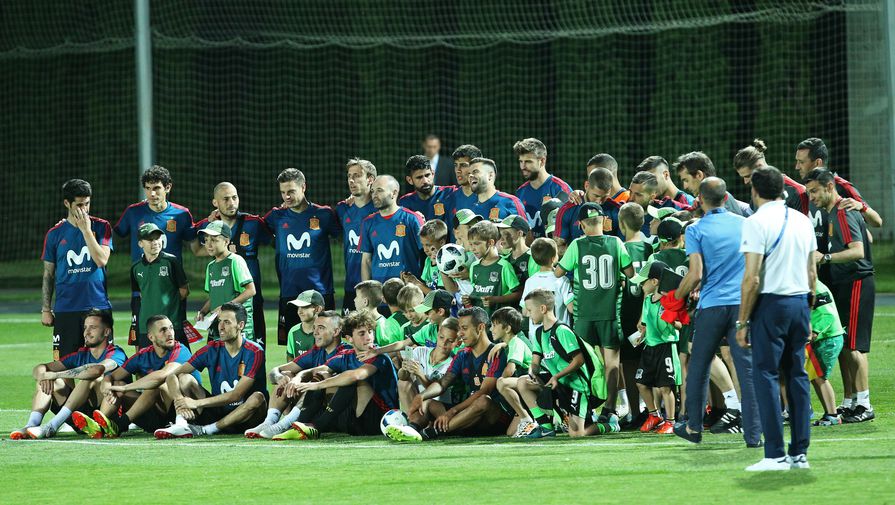 Игроки сборной Испании с воспитанниками «Краснодара»