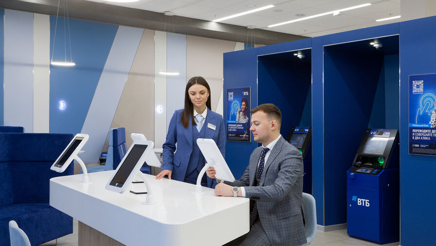 Клиенты ВТБ смогут добавить бизнес-карты в Mir Pay через мобильный банк