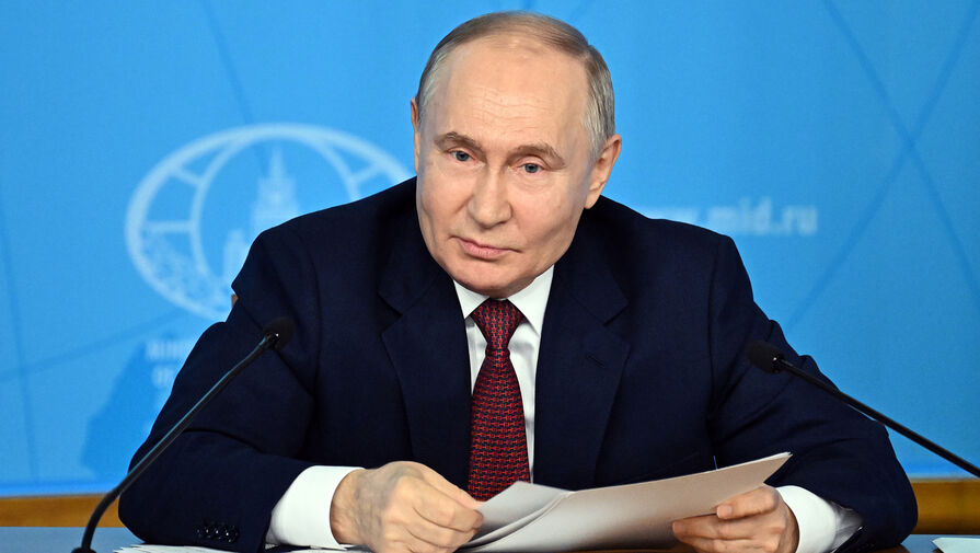 Путин заявил, что правоохранители должны помогать в проведении СВО