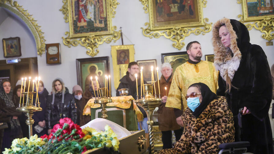 Подозрения на побои, отказ в госпитализации: раскрыты детали кончины вдовы Баталова