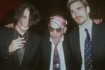 Джонни Депп, Хантер Томпсон и Мэтт Диллон во время мероприятия в честь 25-летия выхода «Страха и отвращения в Лас-Вегасе» в Нью-Йорке, 1996 год