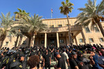 Протестующие на территории Республиканского дворца в Багдаде, Ирак, 29 августа 2022 года