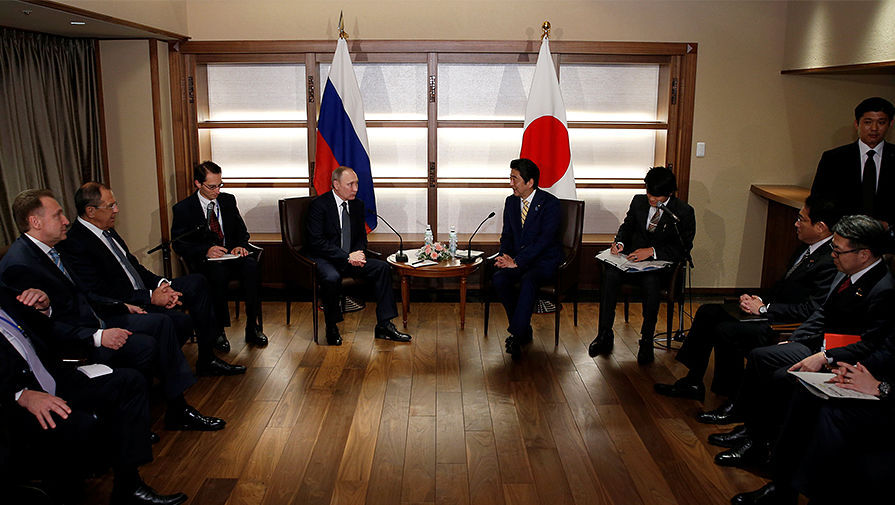 Президент России Владимир Путин и премьер-министр Японии Синдзо Абэ на&nbsp;встрече в&nbsp;городе Нагато, 15&nbsp;декабря 2016&nbsp;года