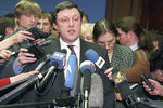 Григорий Явлинский во время встречи с журналистами в Государственной думе, 2000 год