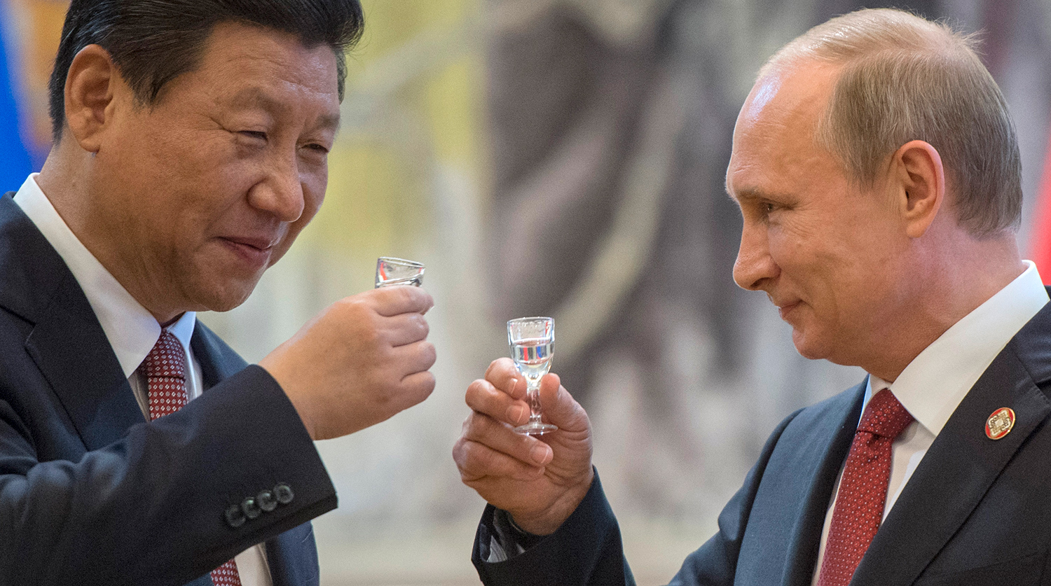 Путин и Си Цзиньпин посетили фотовыставку